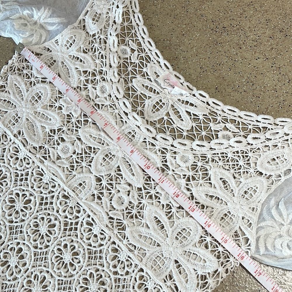 Boho Embroidered Lace & Mesh 3/4 Sleeve Top - Picture 11 of 14